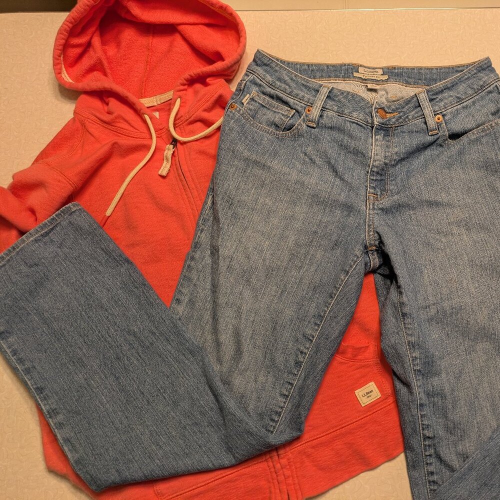 L.L. Bean "Favorite Fit" 4 Petite Light Blue Straight Leg Jeans